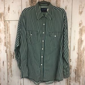 Wrangler Shirt, Size 18-36, X-Long Tails. In excellent condition!
